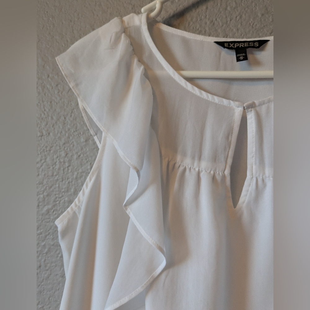 💕SALE💕 Express White Ruffled Blouse Sz.M - Picture 4 of 8